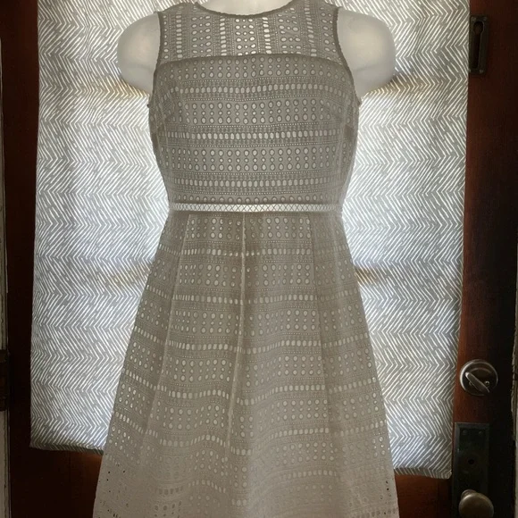 Vineyard Vines | Dresses | Vineyard Vines Cream Aline Midi Dress Sleeveless  Crew Neck | Poshmark